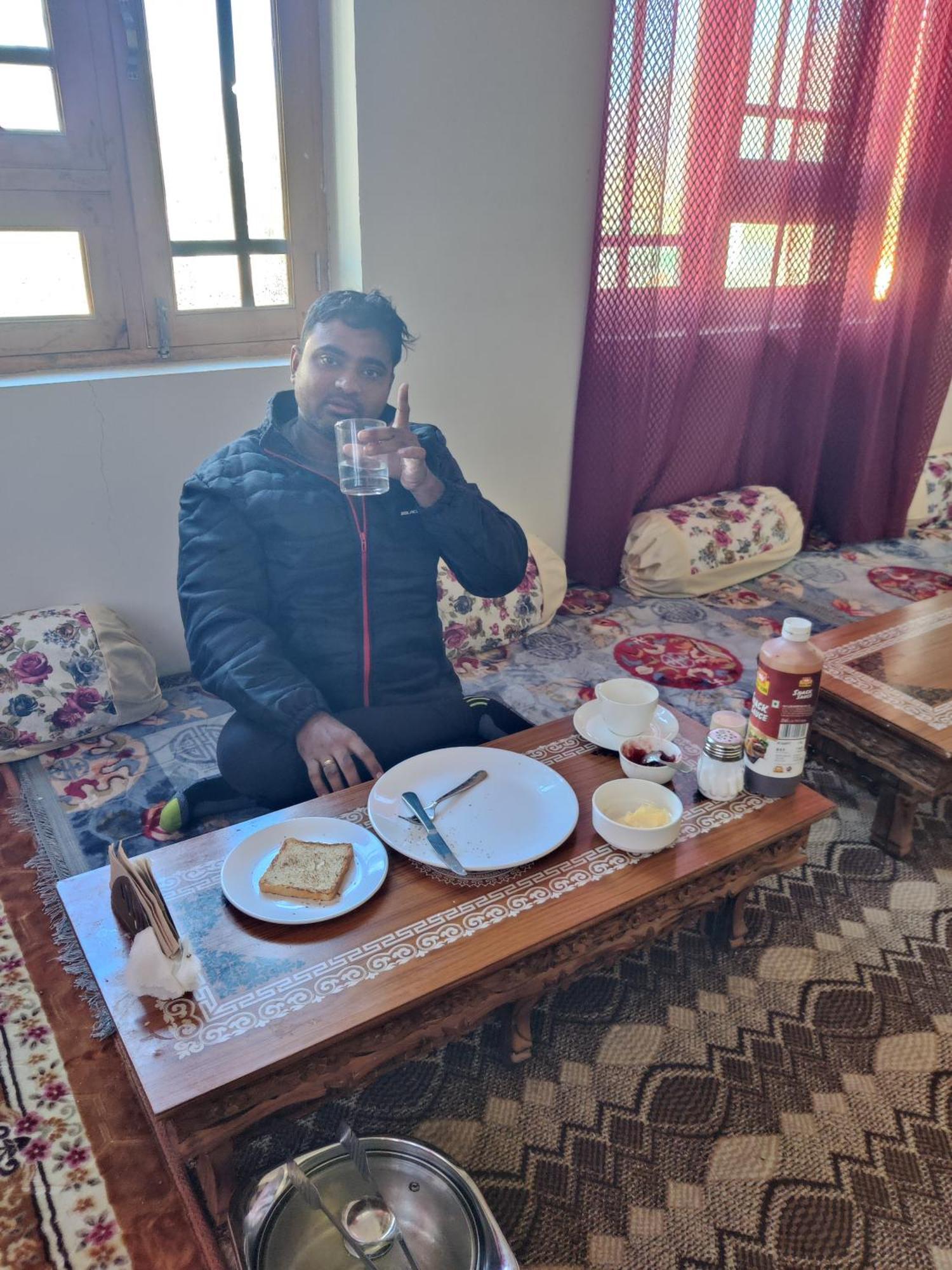 Konka Guest House Padam Екстериор снимка