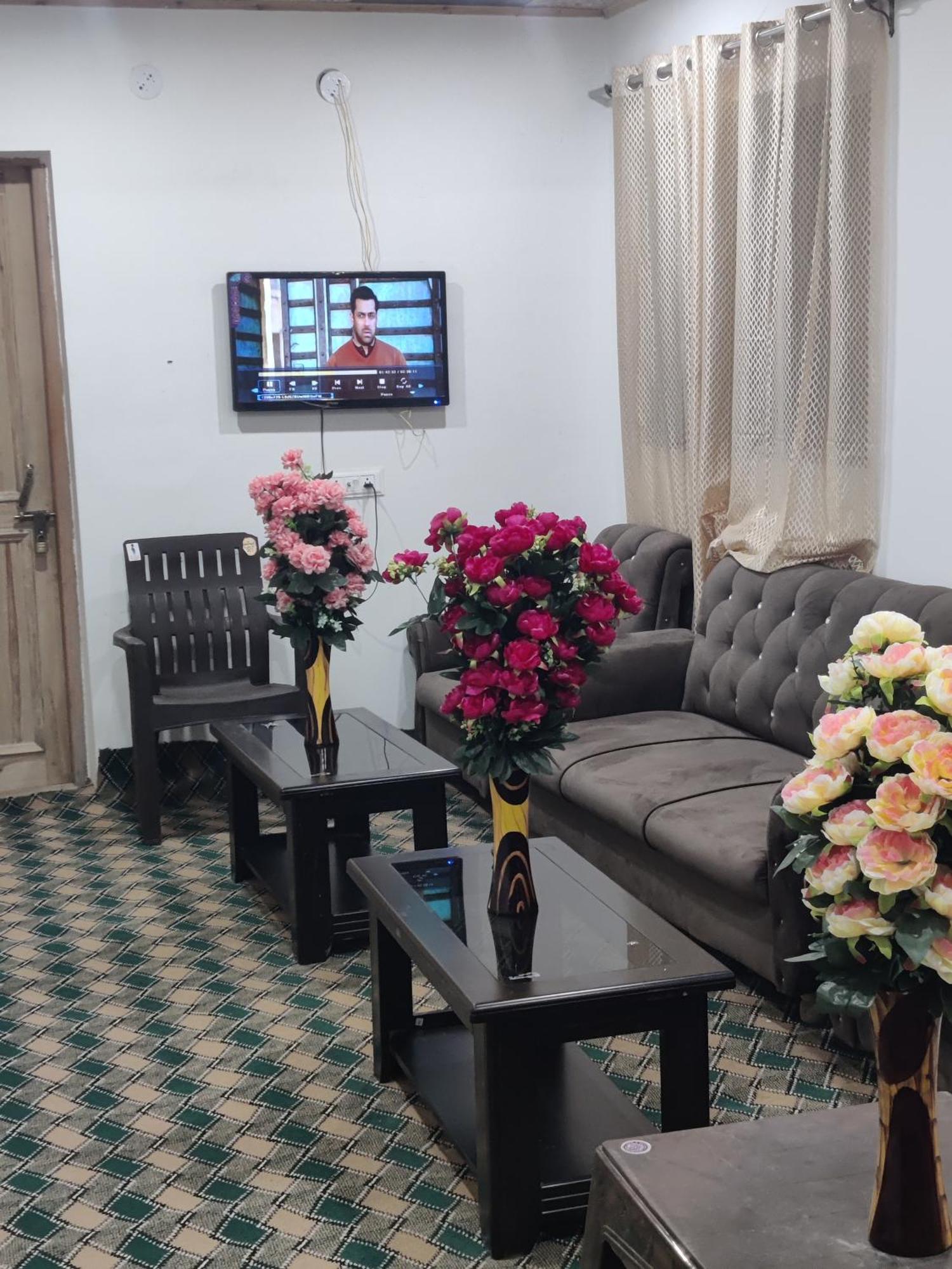 Konka Guest House Padam Екстериор снимка