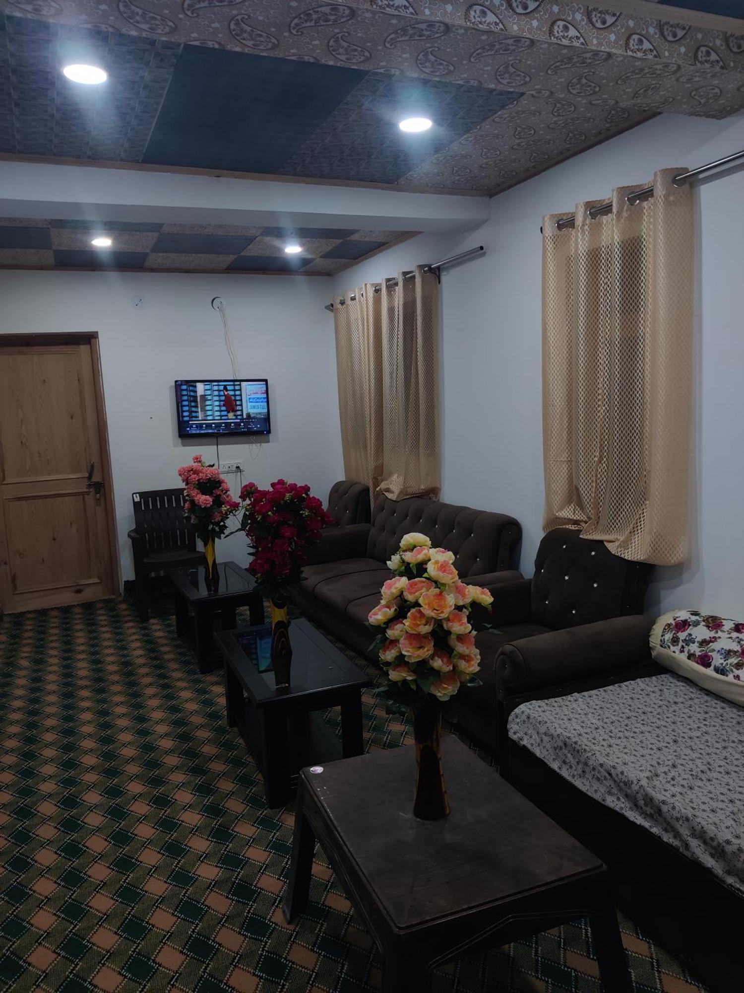 Konka Guest House Padam Екстериор снимка